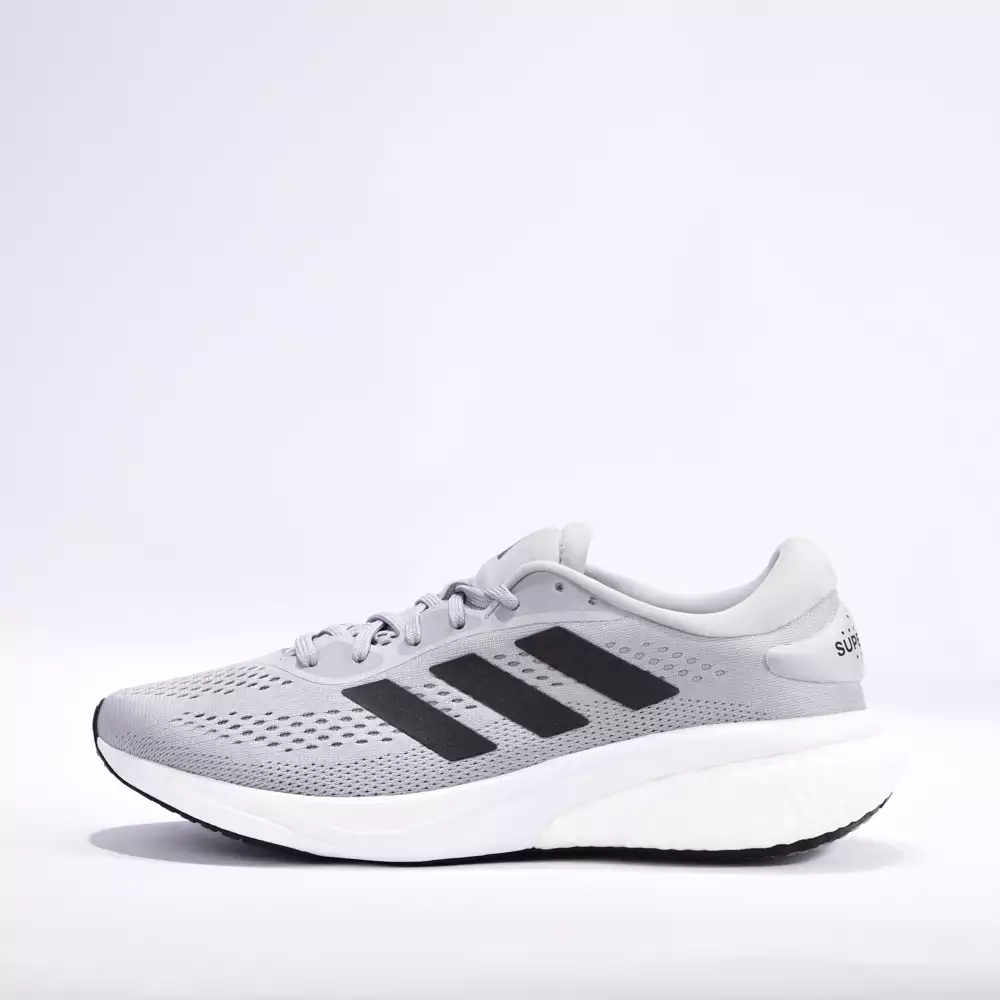 أحذية جديدة Adidas