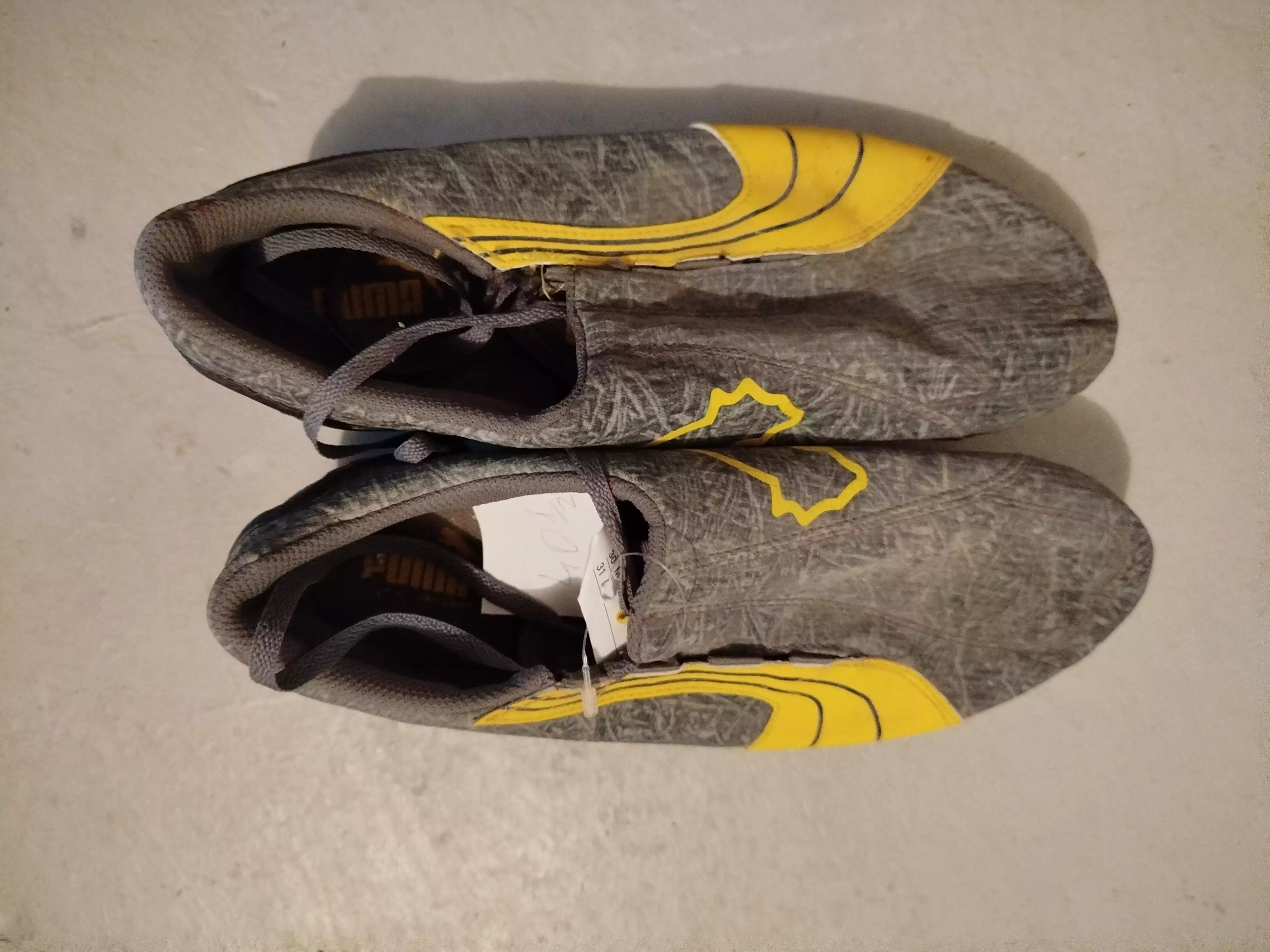 أحذية رياضية مستعملة هابطة كابة