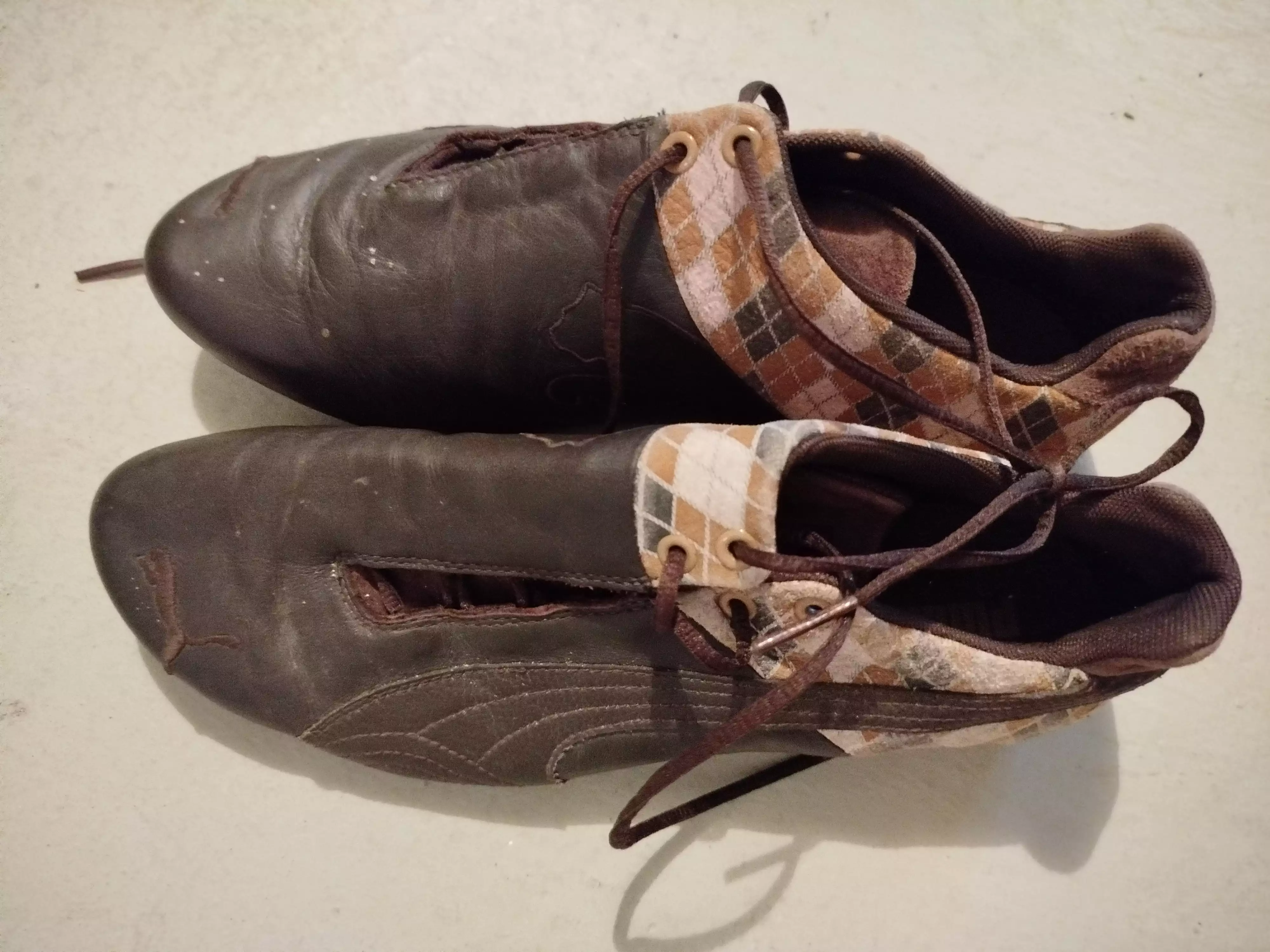 أحذية رياضية مستعملة هابطة كابة